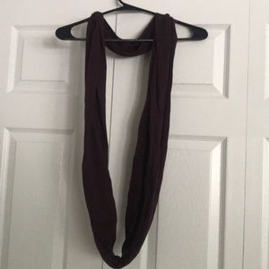 Maroon infinity scarf